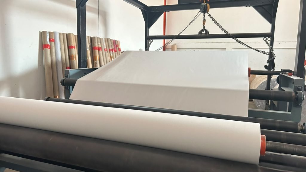 Roll kertas marker 48 gsm produksi Lyntex
